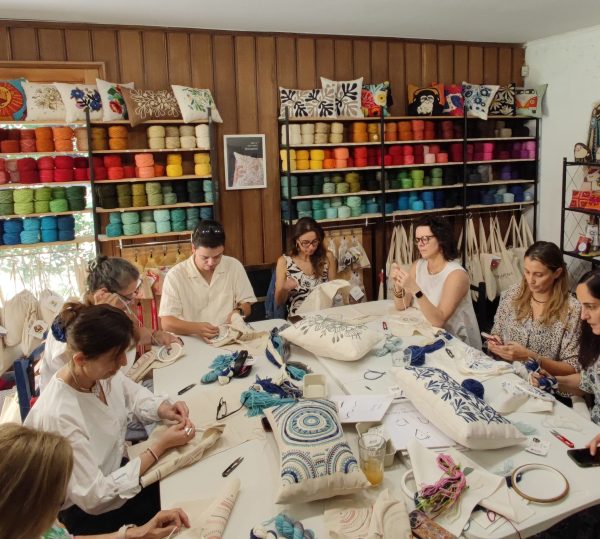 Clases de Bordado Crewel en el taller Ovejareina